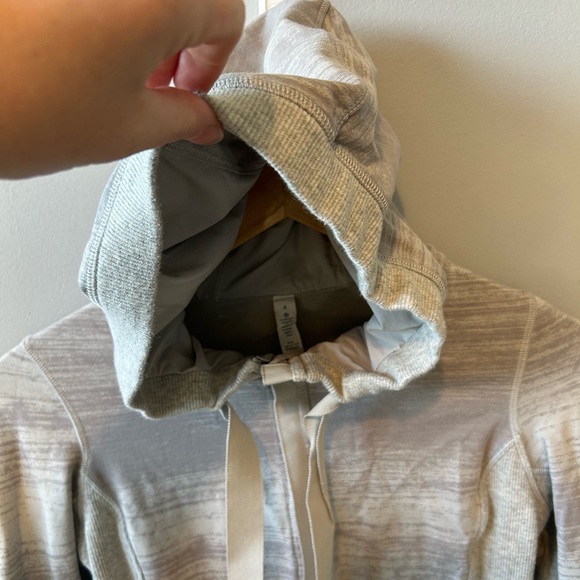 Lululemon Jacket Size 4 - Picture 6 of 13